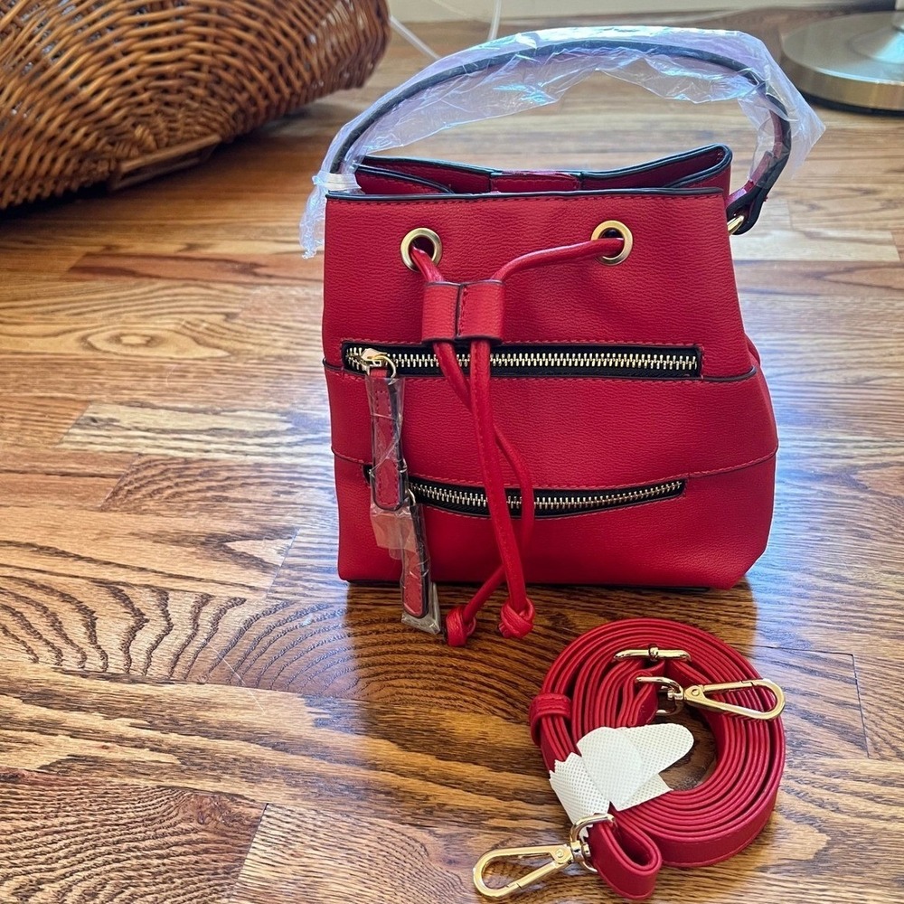 La Terre Red Vegan Leather Drawstring Bucket Crossbody‎ Bag NWT OS